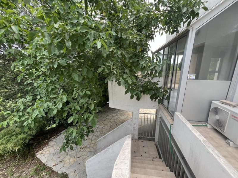 Maison - 256 m² - 5 pièces