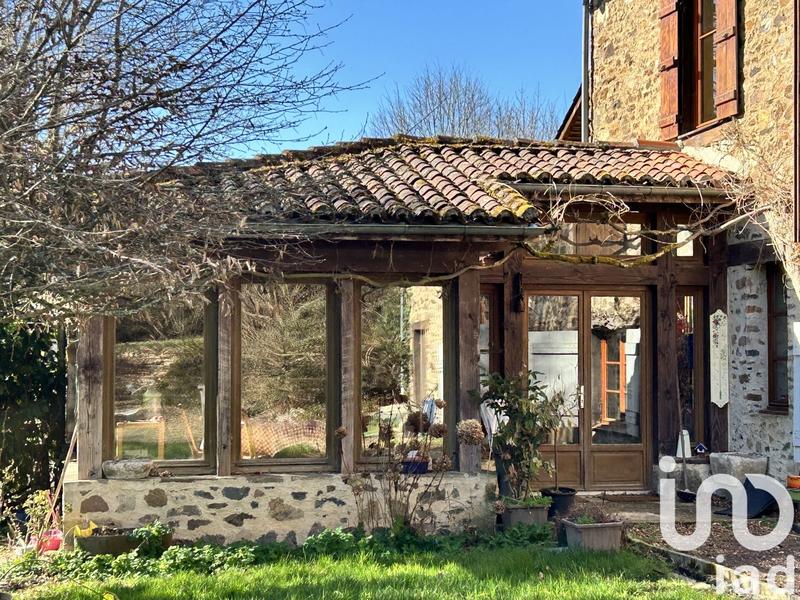 Maison - 360 m² - 8 pièces