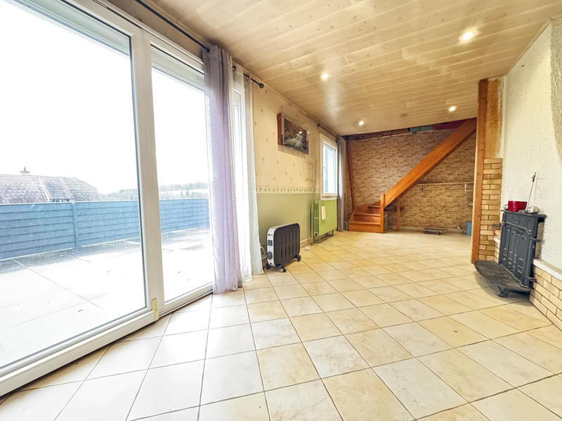 Maison - 92 m² - 6 pièces