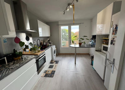 Appartement - 93 m² - 4 pièces