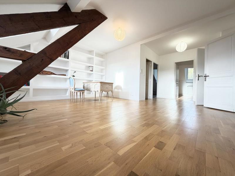 Maison bourgeoise - 257 m² - 12 pièces