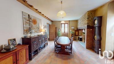 Maison - 162 m² - 8 pièces