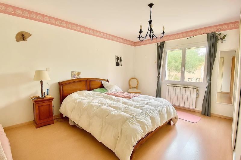 Maison - 200 m² - 5 pièces