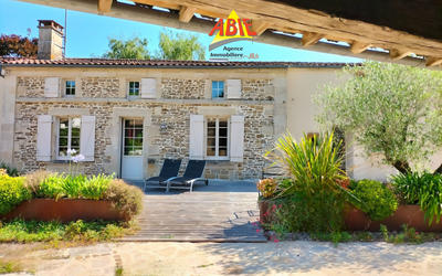 Maison - 206 m² - 6 pièces