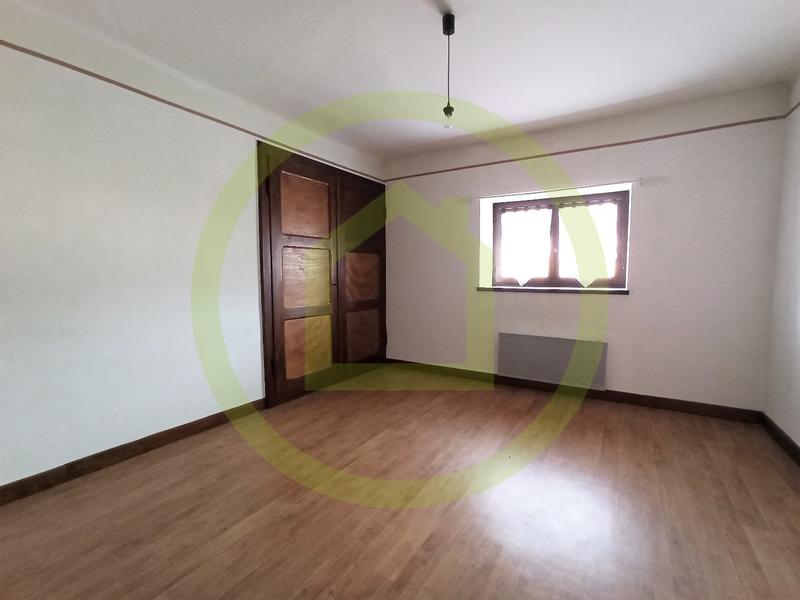 Maison - 96 m² - 5 pièces