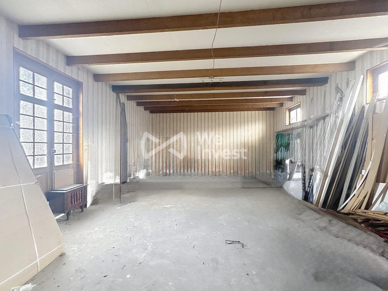 Maison - 370 m² - 7 pièces