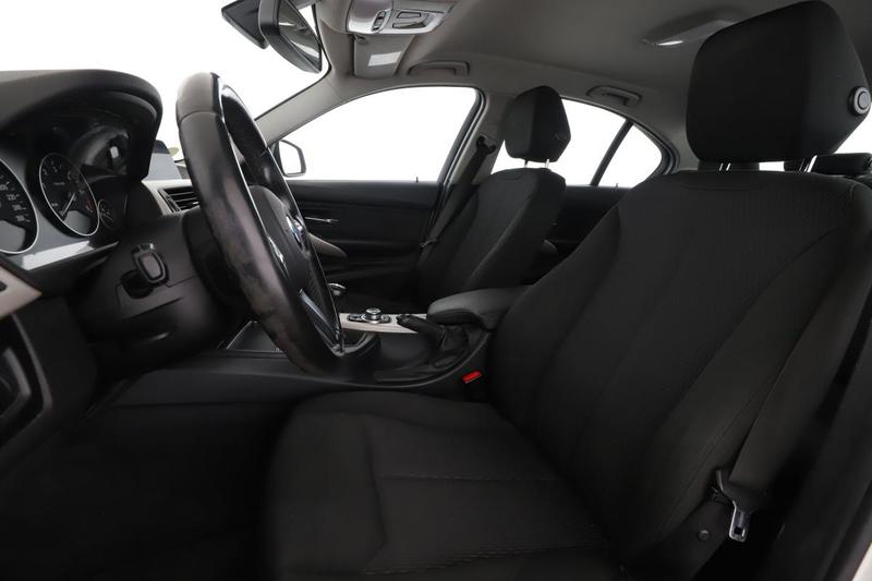 Bmw Série 3 318d Lounge 150 ch