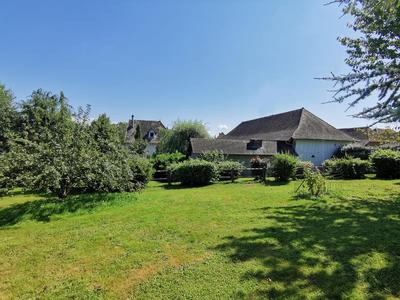 Maison - 209 m² - 9 pièces