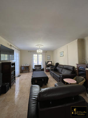 Maison traditionnelle - 121 m² - 5 pièces