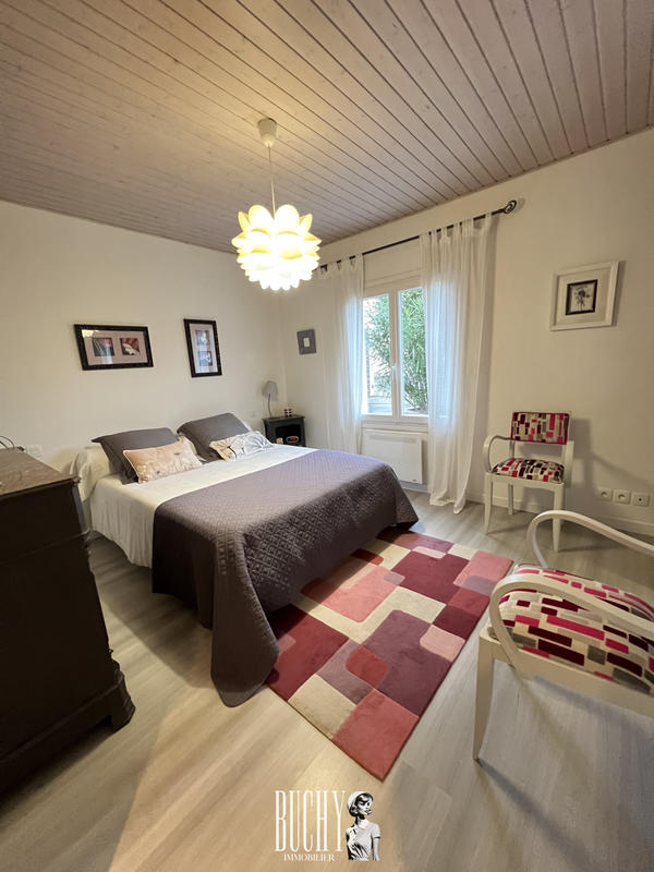 Maison - 215 m² - 7 pièces