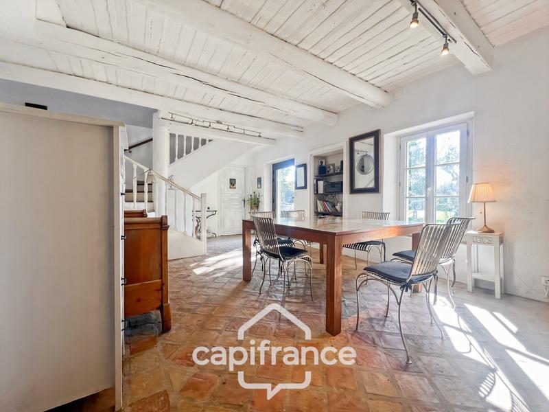 Maison en pierre - 254 m² - 7 pièces