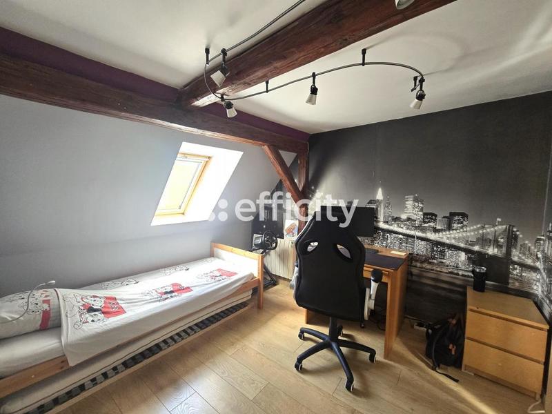 Maison - 180 m² - 7 pièces