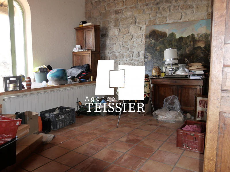 Maison - 286 m² - 9 pièces