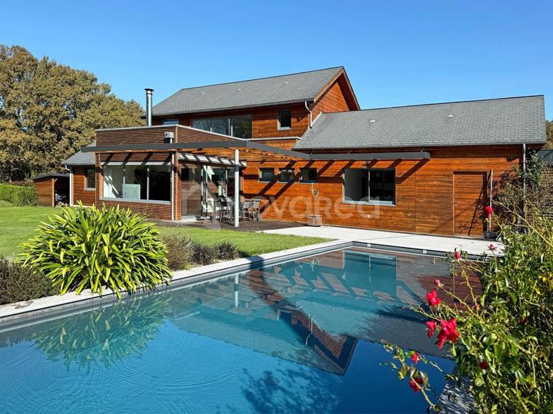 Villa - 200 m² - 7 pièces