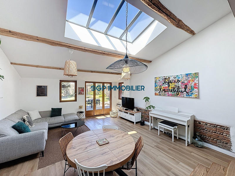 Maison traditionnelle - 135 m² - 5 pièces