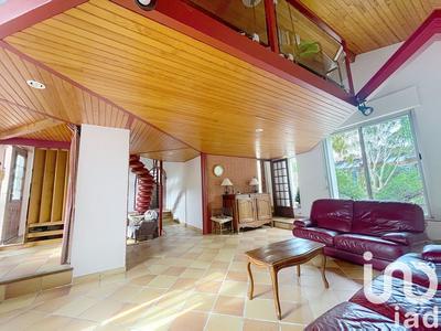 Maison - 206 m² - 5 pièces