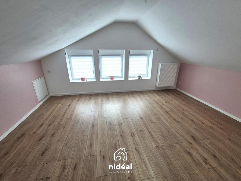 Maison - 90 m² - 4 pièces