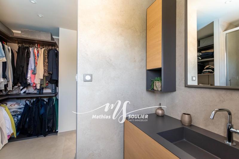 Maison - 145 m² - 4 pièces