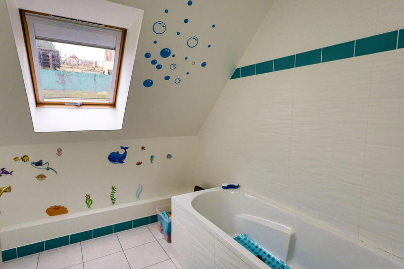 Maison - 146 m² - 6 pièces