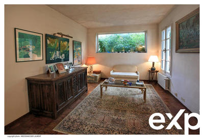 Maison - 900 m² - 20 pièces