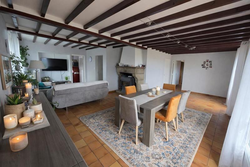 Maison - 161 m² - 9 pièces
