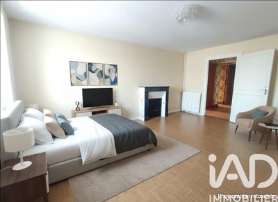 Maison - 204 m² - 10 pièces