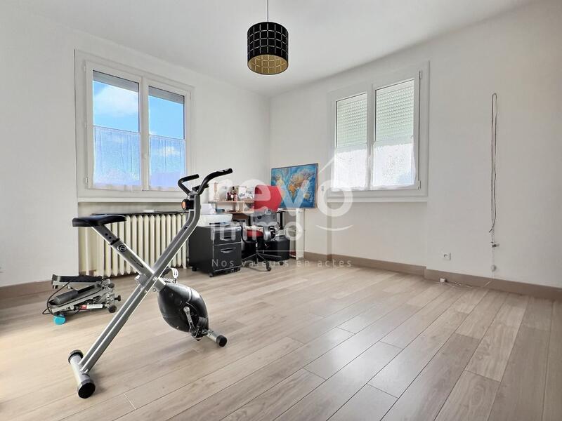 Maison - 136 m² - 5 pièces