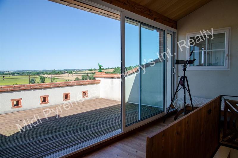 Maison - 278 m² - 7 pièces