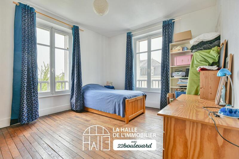 Maison bourgeoise - 232 m² - 11 pièces