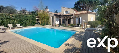 Villa - 205 m² - 10 pièces