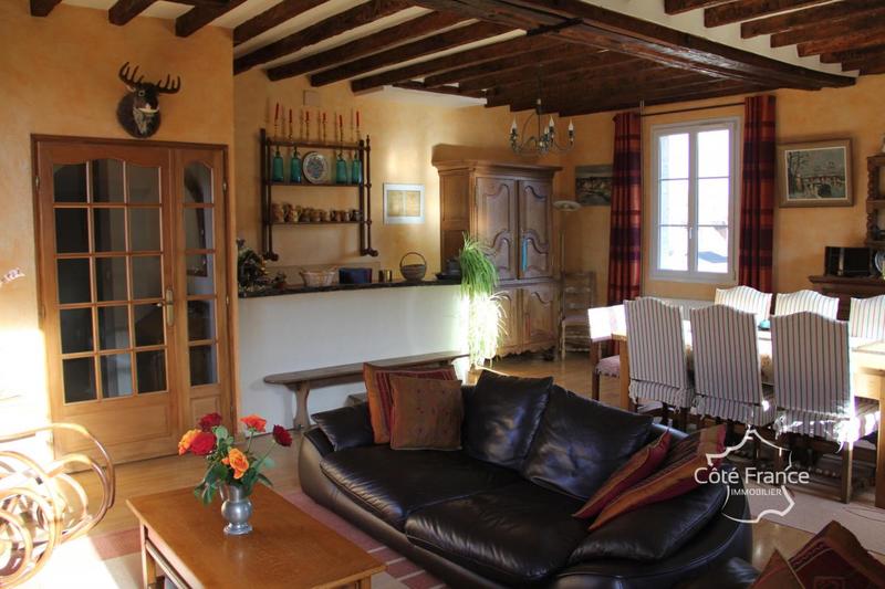 Maison en pierre - 250 m² - 7 pièces