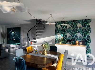 Maison - 214 m² - 5 pièces