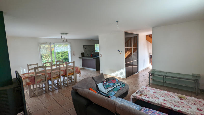 Maison - 95 m² - 5 pièces