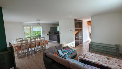 Maison - 95 m² - 5 pièces