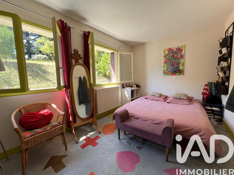 Maison - 214 m² - 8 pièces