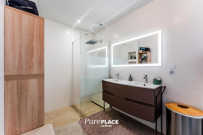 Maison - 199 m² - 7 pièces