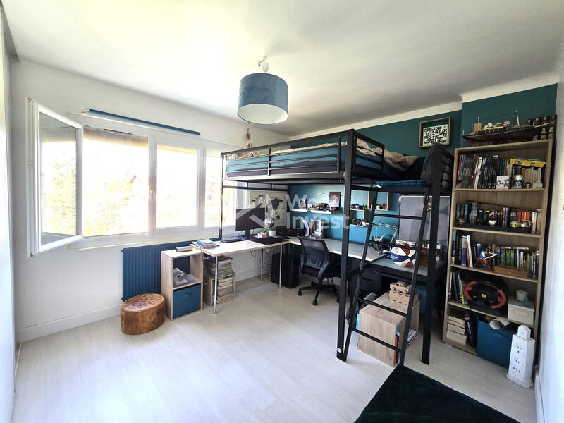 Maison traditionnelle - 127 m² - 7 pièces