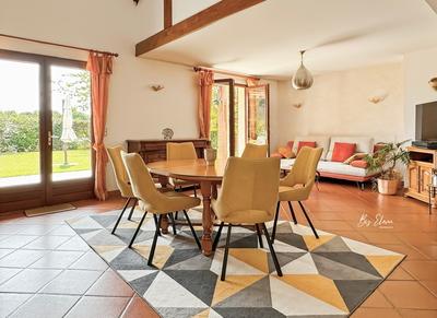 Maison - 164 m² - 7 pièces
