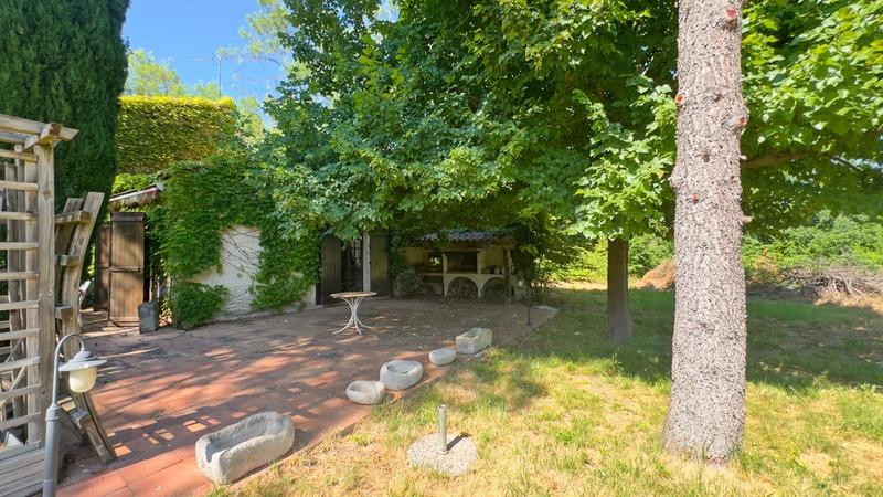 Demeure - 206 m² - 11 pièces