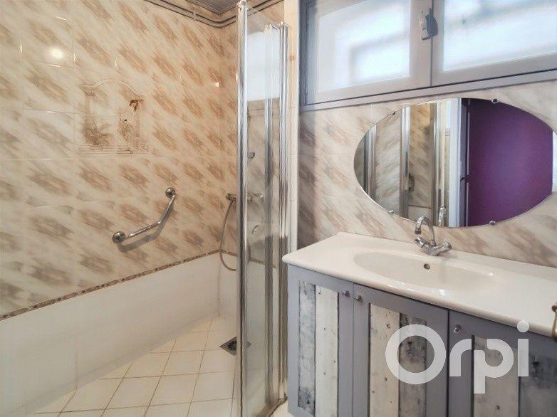 Maison - 92 m² - 5 pièces