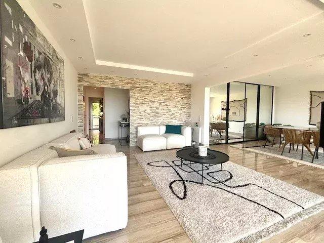 Appartement - 68 m² - 2 pièces