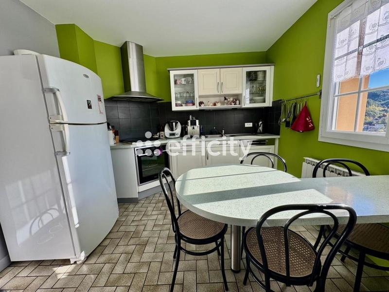 Maison - 160 m² - 8 pièces