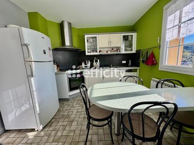 Maison - 160 m² - 8 pièces