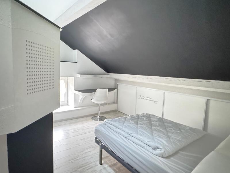 Maison - 210 m² - 7 pièces