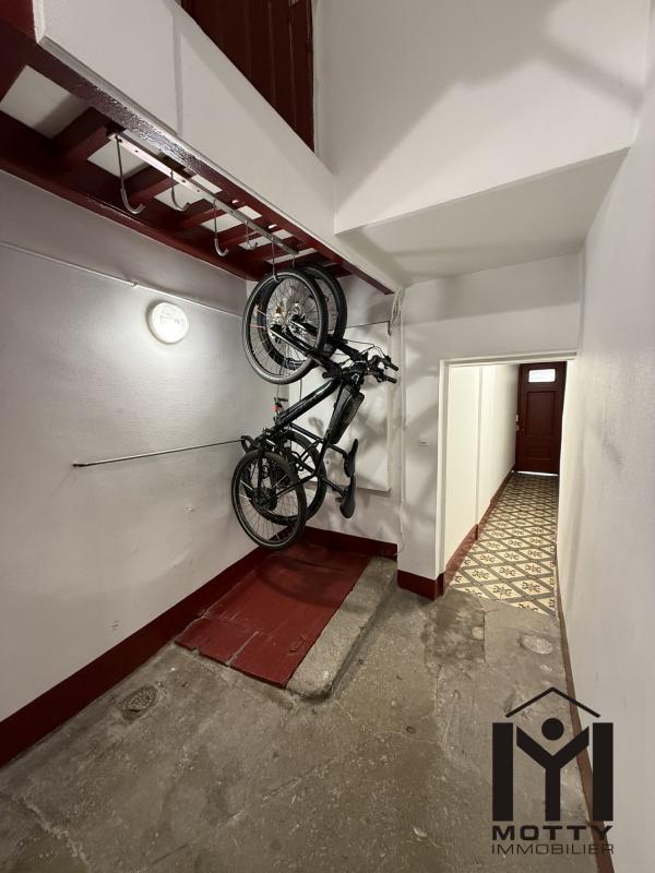 Studio - 25 m² - 1 pièce