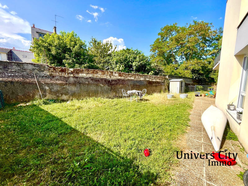 Appartement - 100 m² - 5 pièces