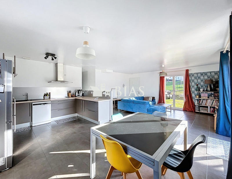 Maison - 90 m² - 4 pièces