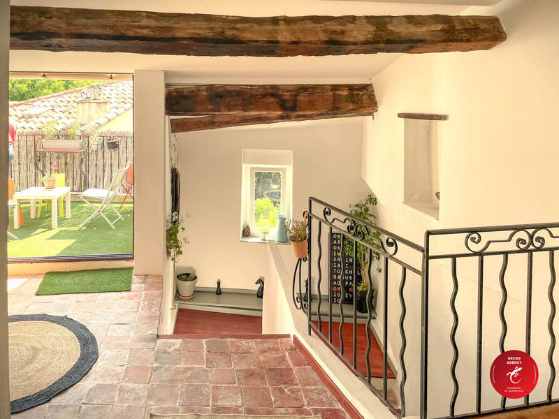 Maison - 187 m² - 8 pièces