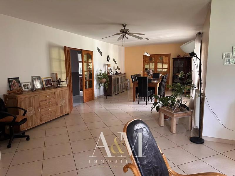 Maison - 166 m² - 6 pièces