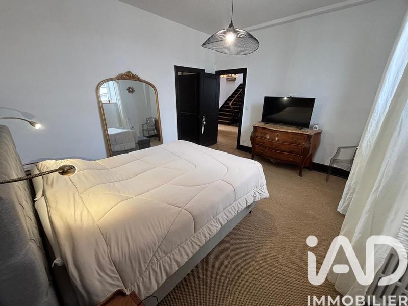 Maison - 309 m² - 11 pièces